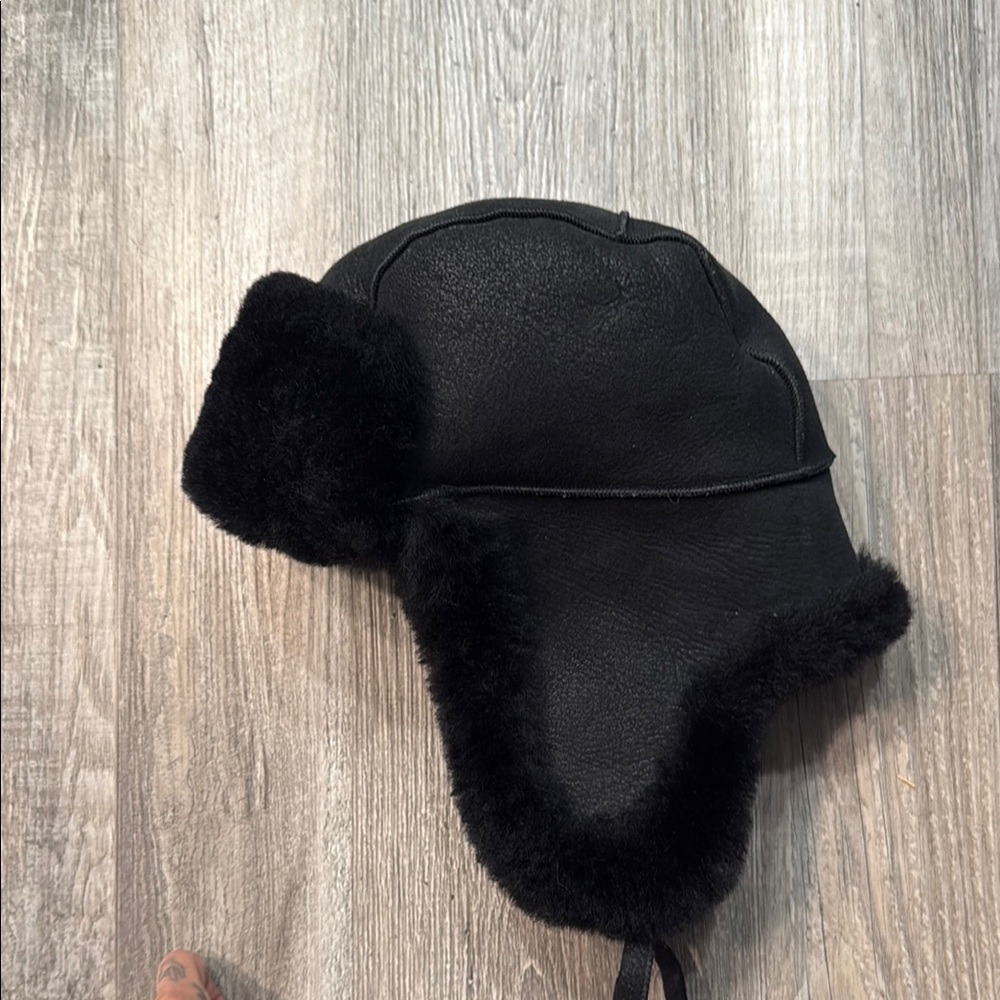100% Black Dyed Sheep Skin Leather By: OverLand